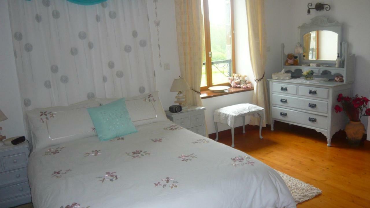Le Rocher B&B Yvrandes Exterior foto