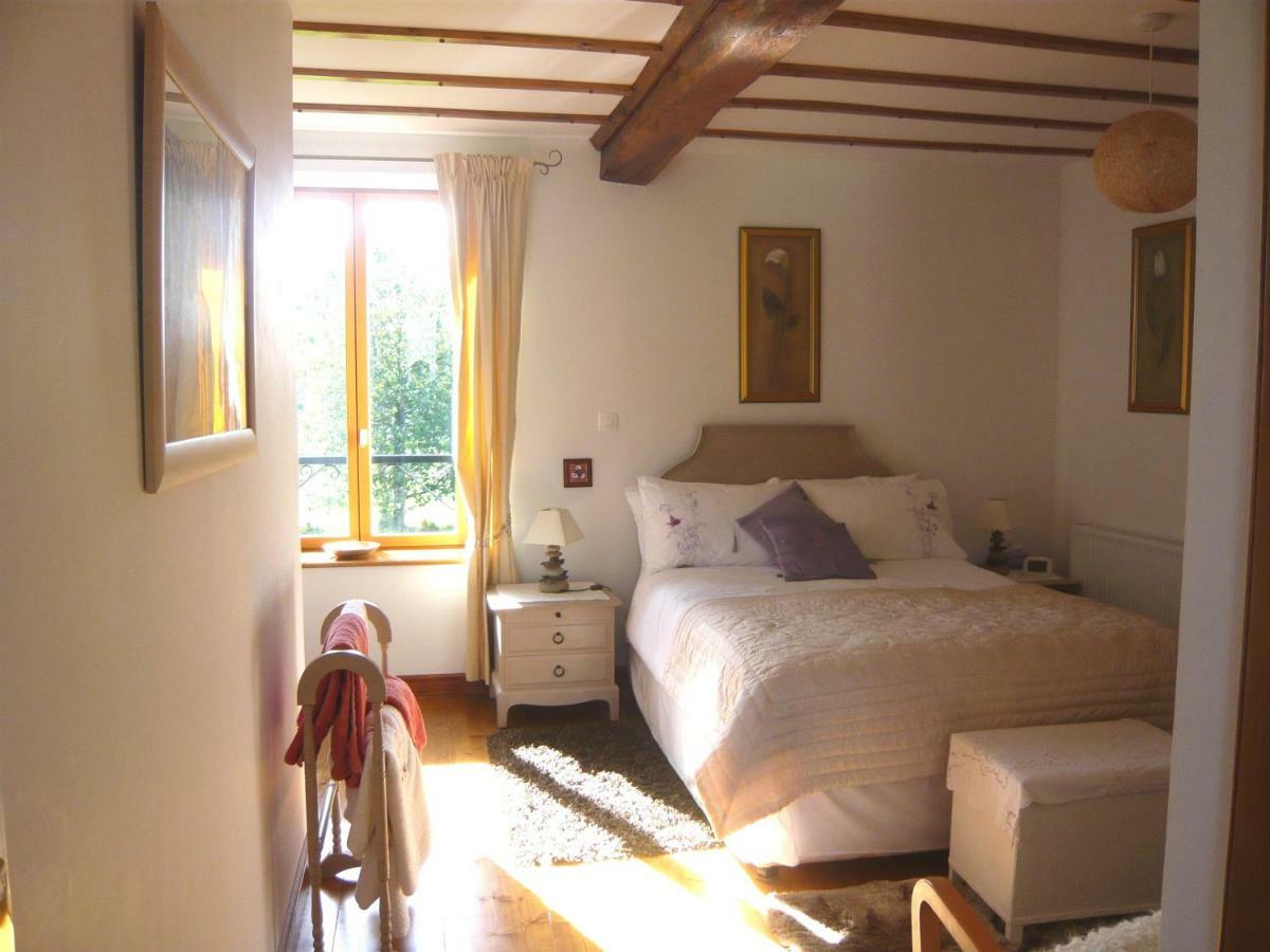 Le Rocher B&B Yvrandes Exterior foto